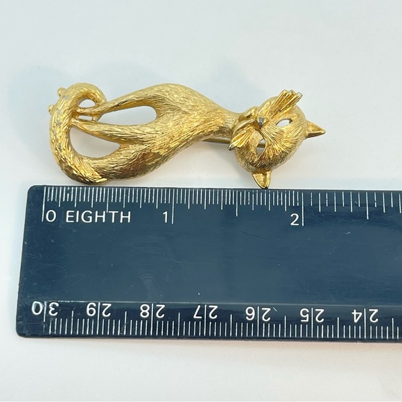 Vintage Stamped Monet Cat Brooch Pet Kitty Jewelry Textured Brushed Gold Tone - Picture 11 of 11
